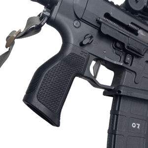 Driven Arms Vertical Crossover Grip (VCG)