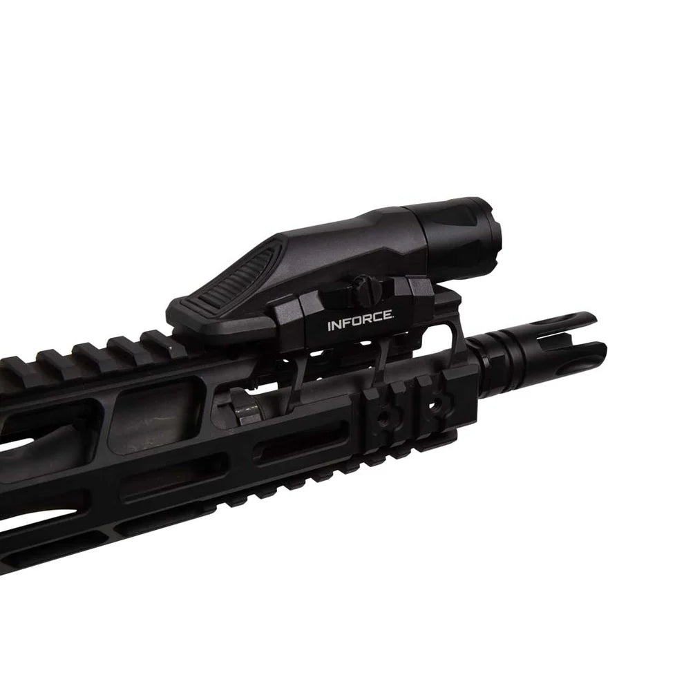 Gen 3 WML White, kiinnitettynä kivääriin